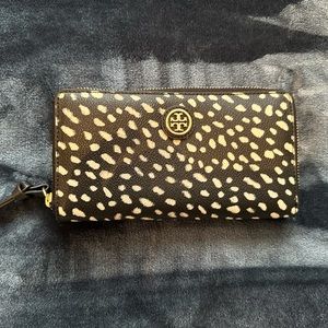 Tory Burch Wallet - NWOT - Send an Offer!